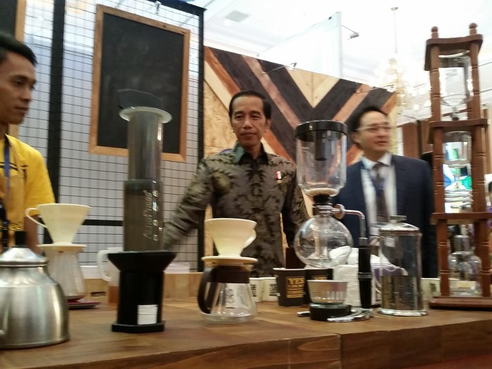 Jokowi: UMKM Serap 80% Lapangan Kerja di RI