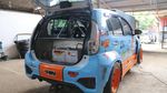 Melihat Proses Modifikasi Daihatsu Sirion