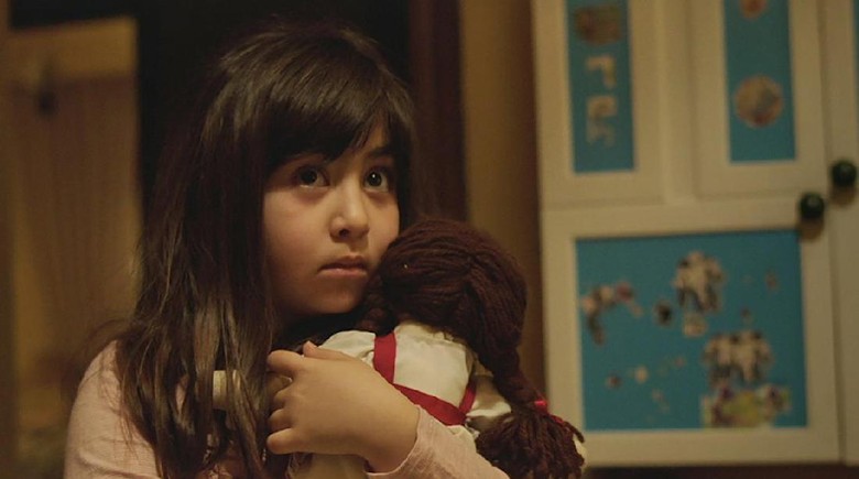 Under The Shadow: Perang dan Represi Agama dalam Kemasan Gotik Under The Shadow: Perang dan Represi Agama dalam Kemasan Gotik