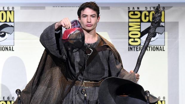 SAN DIEGO, CA - JULY 23:  Actor Ezra Miller attends the Warner Bros. Presentation during Comic-Con International 2016 at San Diego Convention Center on July 23, 2016 in San Diego, California.  (Photo by Kevin Winter/Getty Images)