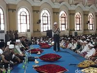 Di Hadapan Ribuan Santri dan Kiai Banten, Kapolri Imbau Jaga Persatuan NKRI