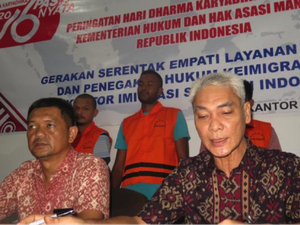 Lapor ke Pihak Berwajib Jika Menemukan Pungli oleh Pegawai Imigrasi