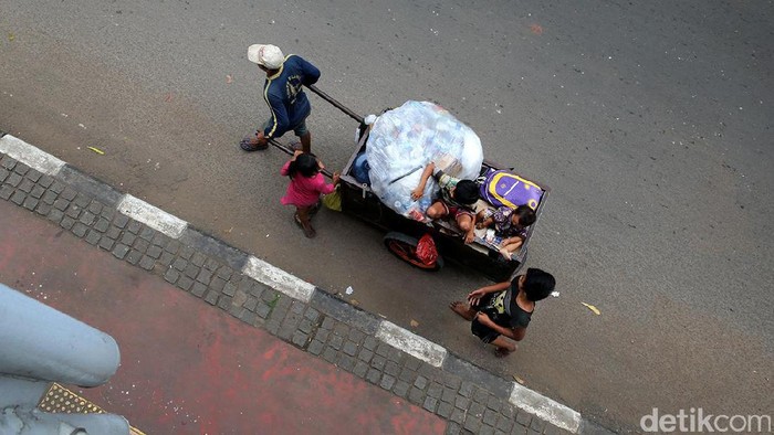 Jelang Ramadan, Pemprov Jakarta Bakal Tertibkan Manusia Gerobak