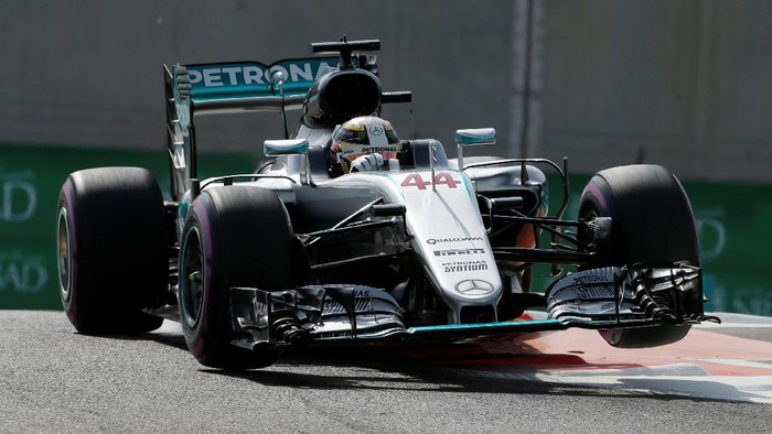 Hamilton Kembali Ungguli Rosberg