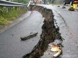 Seluruh Korban Tanah Longsor di Karanganyar Ditemukan