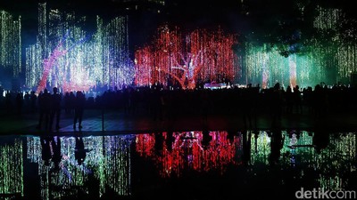 Bermandi Cahaya Warna-warni Nan Romantis di Filipina