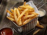Daripada Beli, Bikin Sendiri Fish and Chips yang Crunchy Gurih!