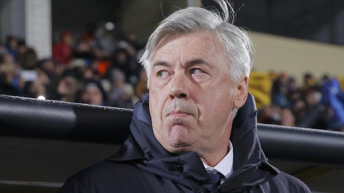 Football Soccer - FC Rostov v FC Bayern Munich - UEFA Champions League Group Stage - Group D - Olimp 2 Stadium, Rostov-on-Don, Russia - 23/11/16. Bayern Munichs coach Carlo Ancelotti before the match.  REUTERS/Maxim Shemetov