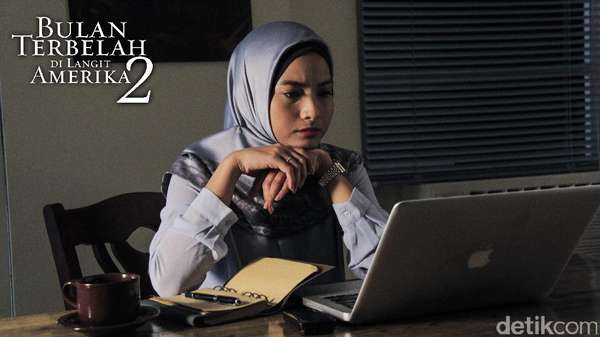Ngintip Adegan Bulan Terbelah di Amerika 2 Ngintip Adegan Bulan Terbelah di Amerika 2