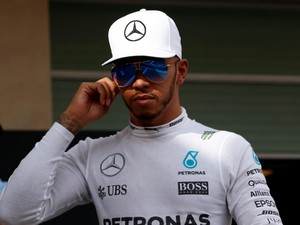 Tuntutan Hamilton: Setop Berbagi Data Antarpebalap Setim