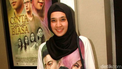 Make Up Natural Dhini Aminarti