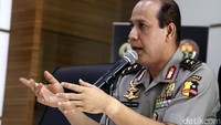Irjen Boy mengatakan, AR atau Abu Uwais mengaku hanya iseng menuliskan status hasutan untuk menarik uang secara bersama-sama (rush money) di akun Facebook.
