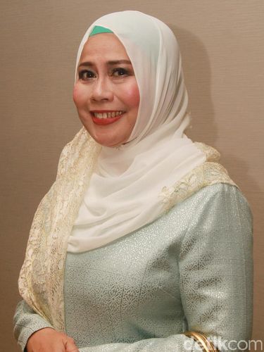 Selebriti, Artis, Penyanyi,