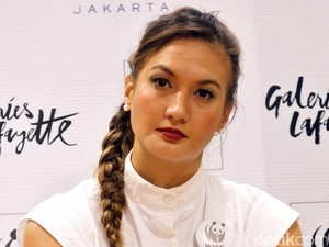 Dimas Kok Masih Malu-malu Ditanya Soal Nadine Chandrawinata?