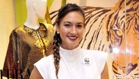 Nadine tampil dengan rambut terkepang. Pool/Noel/detikHot.