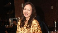 Jelang usia 50 tahun, ia masih tetap awet muda ya. Pool/Gus Mun/detikHot.