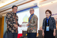 BCA Raih Penghargaan sebagai Agen Penjual Terbaik