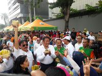 Kementerian Pertanian Bagikan 10 Ribu Buah di <i>Car Free Day</i> Jalan Thamrin