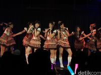 setlist te wo tsunaginagara jkt48