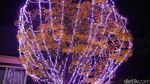 Pohon Natal Raksasa & Terowongan dengan Kelip Lampu Meriah di Jepang