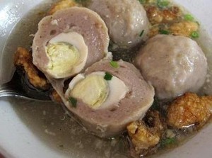 Sluurp! Hangat Gurih Bakso yang Kenyal Bisa Dibuat Sendiri