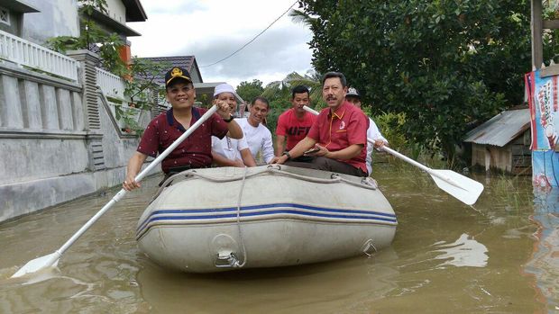 Diguyur Hujan Deras, Pekanbaru dan Kabupaten Rohul Dilanda Banjir