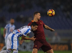 Dua Gol Dzeko Antar Roma Kalahkan Pescara 3-2