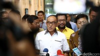 Aburizal Bakrie (Ical) mengatakan bahwa Novanto siap mengemban amanah, baik sebagai Ketua DPR dan Ketua Umum Golkar.