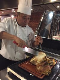 Kalkun Panggang dan <i>Prime Ribs</i> untuk Sajian Natal Ada di Hotel Ini