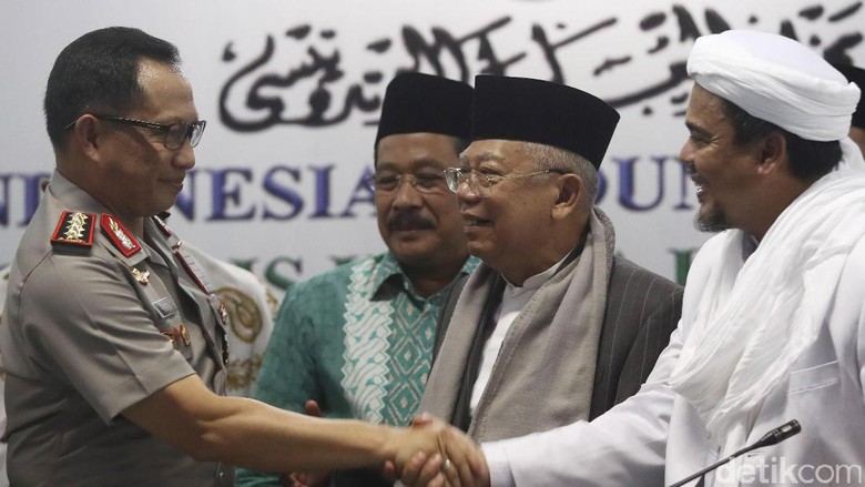 Habib Rizieq: Aksi Damai 2 Desember Harus Terhormat dan Bernilai Ibadah Habib Rizieq: Aksi Damai 2 Desember Harus Terhormat dan Bernilai Ibadah
