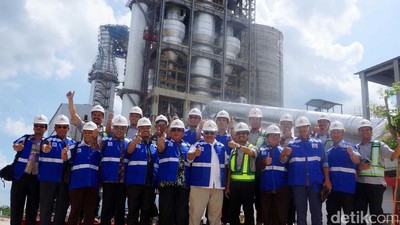 Komisi VI Kunjungi Pabrik Semen di Rembang