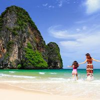 Long Weekend Getaway, Pesan Hotel Hemat Sampai 75% di NusaTrip.com