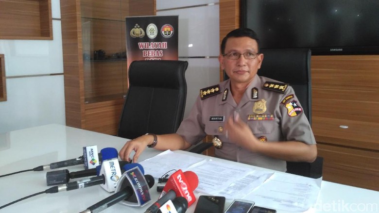 Petugas Sudah Temukan 8 Body Pack Korban Pesawat Polri yang Jatuh di Kepri Petugas Sudah Temukan 8 Body Pack Korban Pesawat Polri yang Jatuh di Kepri
