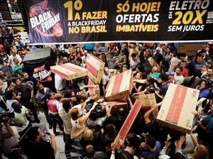 Black Friday: Konsumen Untung, Pengusaha Buntung?