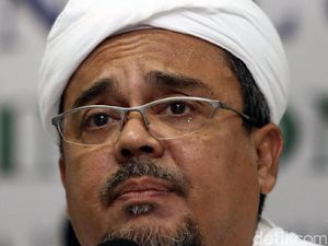 Yasonna Persilakan Habib Rizieq Masuk RI, FPI: Lempar Batu Sembunyi Tangan