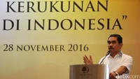 Kepala BNPT Komjen Pol Suhardi Alius saat berbicara di podium.