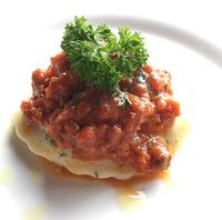 Ayo, Membuat Pasta Segar dan 3 Saus Resep Keluarga Chef Valentino!