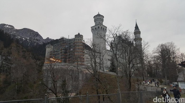 Istana Neuschwanstein di Bavaria, Jerman yang jadi inspirasi Disneyland