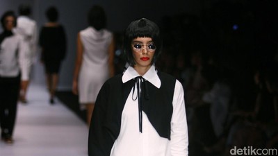 Foto: Koleksi Patrick Owen di Jakarta Fashion Week 2017