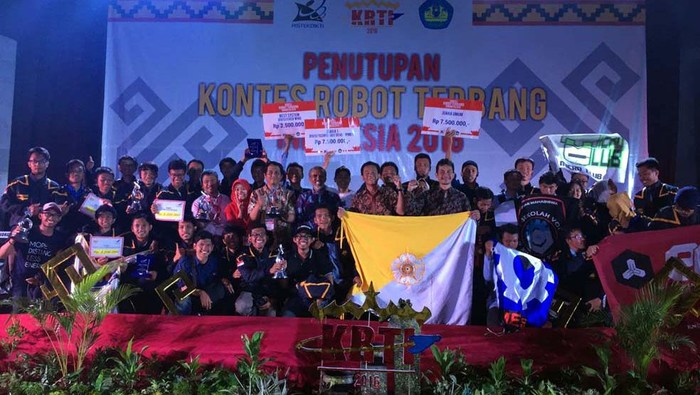 UGM Juara Umum Kontes Robot Terbang Indonesia 2016