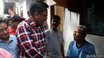 Djarot Sambangi Warga Petukangan