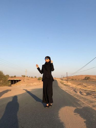 Foto: Penampilan Miss Universe Pia Wurtzbach Saat Berhijab di Dubai