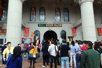 Antrian pengunjung untuk masuk ke The Castle of Golden Pinneapple (Wahyu/detikTravel)