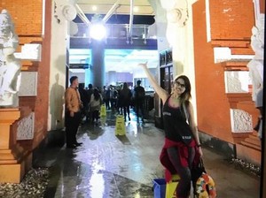 Bikin Vlog Soal Indonesia, Lihat Lagi Liburan Maria Ozawa di Bali