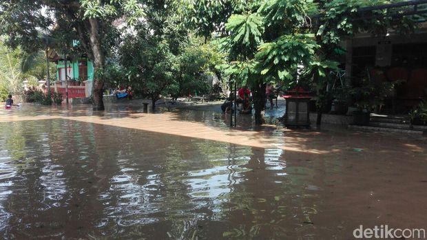 Kondisi Jalan Sudirman, Sukoharjo.
