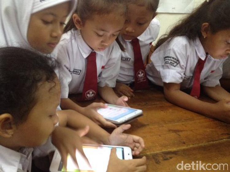 Asal Digunakan dengan Tepat, Gadget Bisa Jadi Sarana Belajar Anak