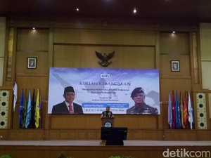 Kuliah Umum di UIN, Panglima: Kami Titipkan Indonesia di Pundakmu, Mahasiswa