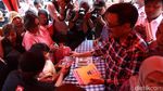 Djarot Sambangi Warga Petukangan