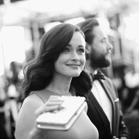 Agar lebih optimal, Brigitte juga memadukannya dengan teknologi terapi sinar mereh dan Environ DF Machine. (Foto: Alberto E. Rodriguez/Getty Images)