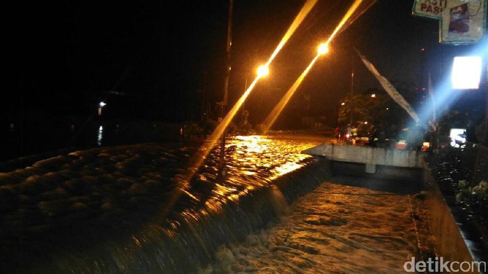 Sebagian Solo dan Sukoharjo Tergenang Banjir Luapan Bengawan Solo